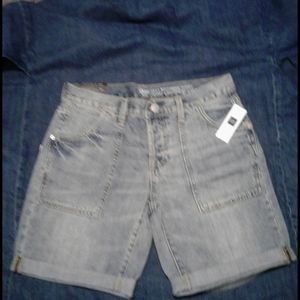 Gap shorts